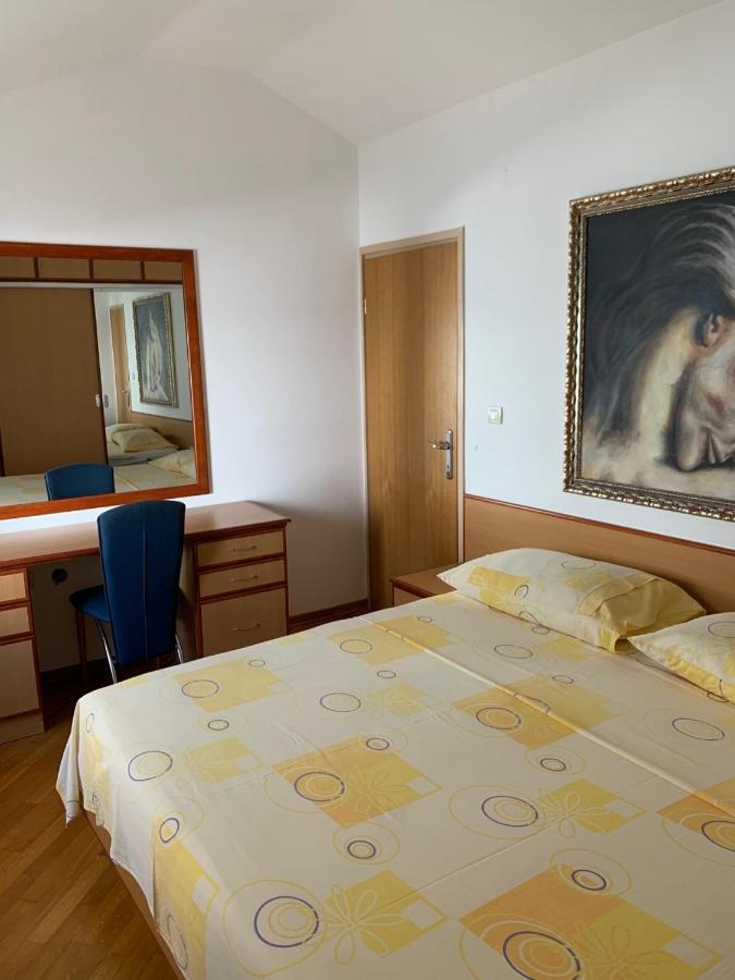 Apartments Epicentar Centar Baška Voda Buitenkant foto
